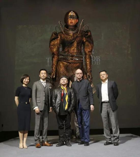 ▲ 《叶锦添:全观》展览开幕式嘉宾合影