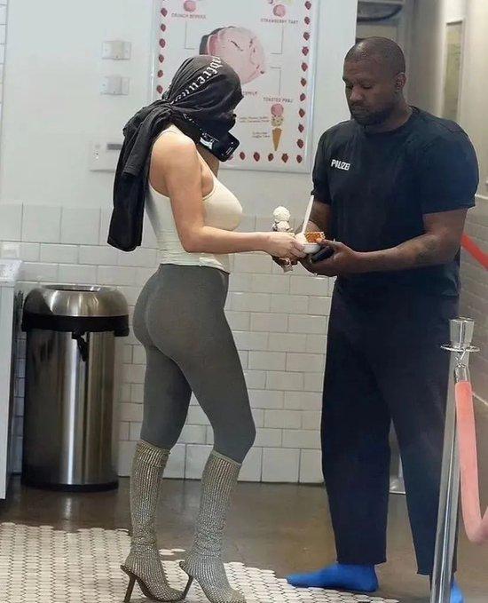 Ye