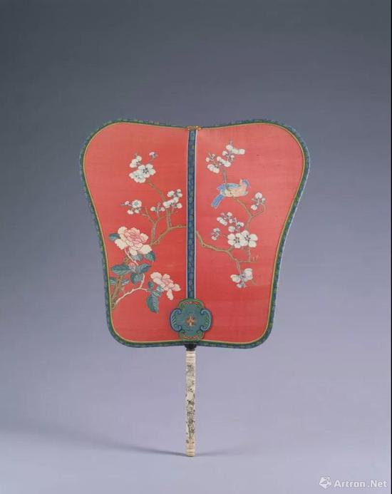 清 缂丝花鸟牙柄刻八仙团扇 通长45cm,扇面最宽31.5cm