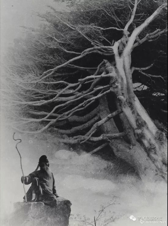 郎静山 《万壑松风怒气豪》 银盐相纸 31.4 × 23.5 cm