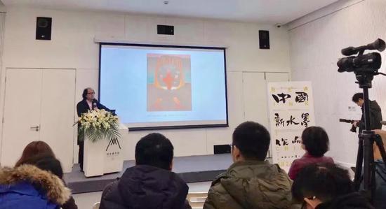 展览第一部分“新中国画”策展人张晓凌致辞