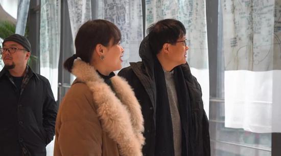 ▲(右)吕澎(著名艺术史家、策展人)