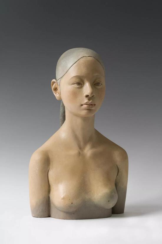 《女孩儿—2》49x23x29cm 青铜 2016年