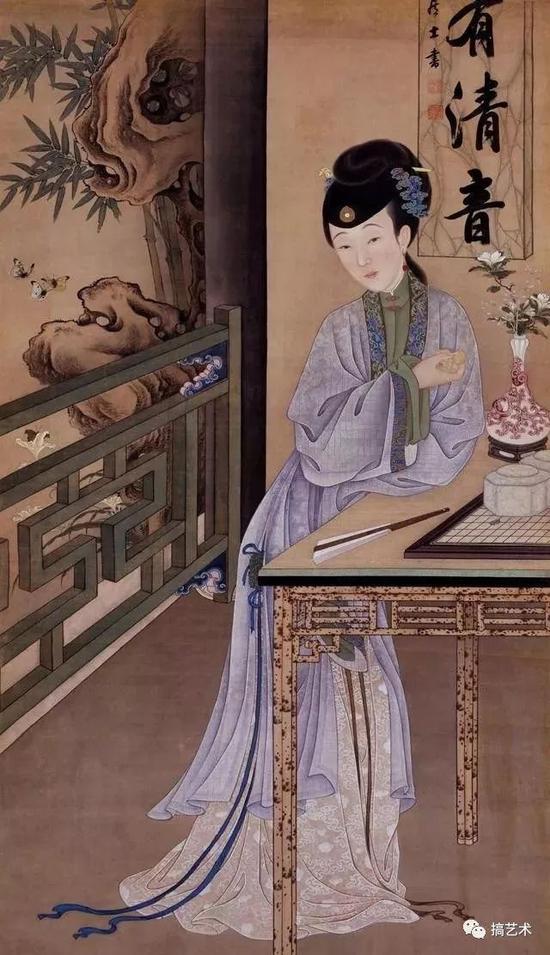 户外湖石玲珑,彩蝶起舞,萱草含芳。室内仕女手持葫芦倚案静思。