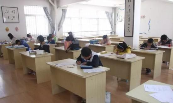 中国书画等级考试现场