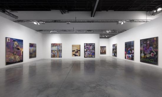 2017年迈阿密海滩巴塞尔艺博会,Parker Ito的个人展位。图片:courtesy of Team Gallery