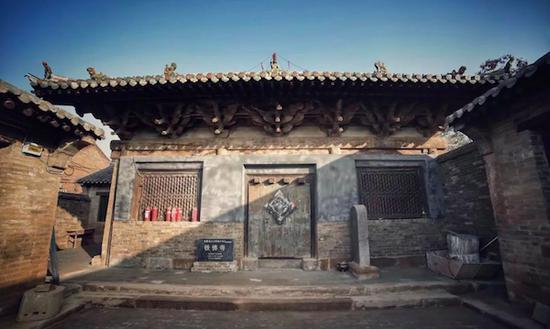山西铁佛寺外景