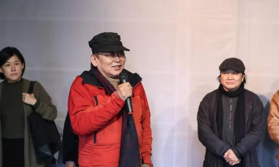 著名雕塑家朱成致辞