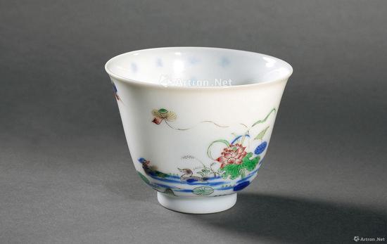 清康熙 青花五彩荷花鸳鸯花神杯 成交价:488.75万元 中贸圣佳