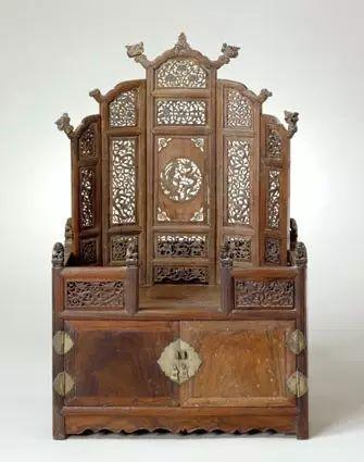 黄花梨五屏风式凤纹镜台 高77cm,宽49.5cm,纵35cm