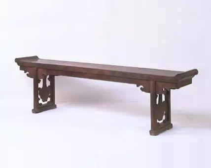 铁梨象纹翘头案 明 长343.5cm,宽50cm,高89cm