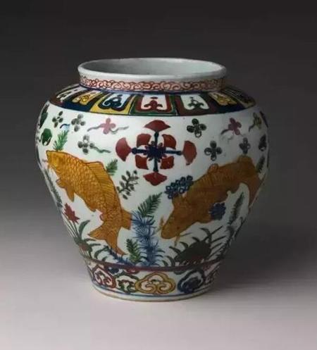 明嘉靖五彩鱼藻纹罐 高23.2cm