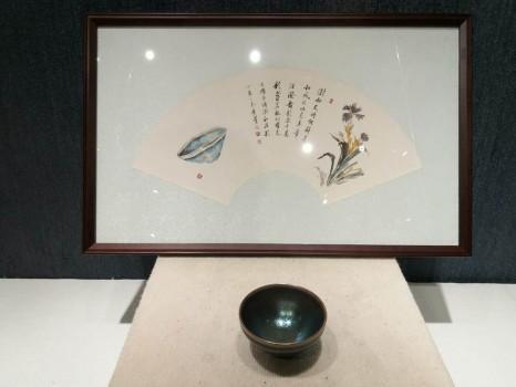 ▲李春和将书画融入于自己作品中
