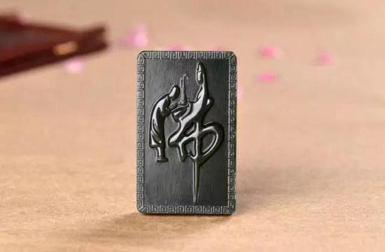 上等的和田玉,其价值上涨是一定的。