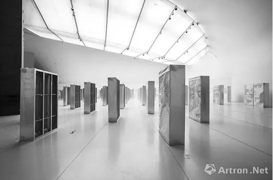 “印记”亚历山大·法图 (Vhils) 个展现场