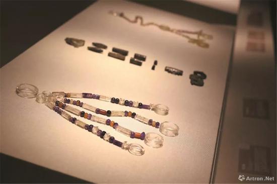 “东方既白——春秋战国文物大联展”展览现场