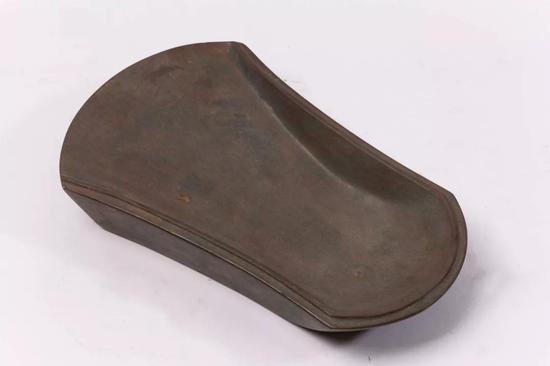 箕形石砚(晚唐)20.5X13X3.3cm