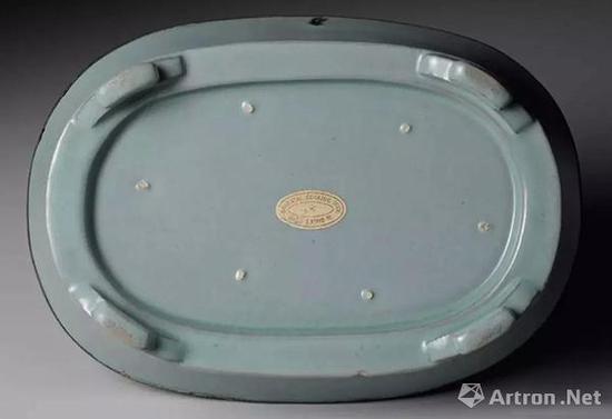 北宋汝窑天青釉水仙盆 高 5.6cm 宽 22.0×15.5cm 重 656g