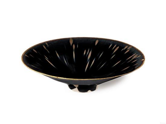 北宋黑定窑鹧鸪斑文斗笠碗 19cm 估价待询 佳士得纽约