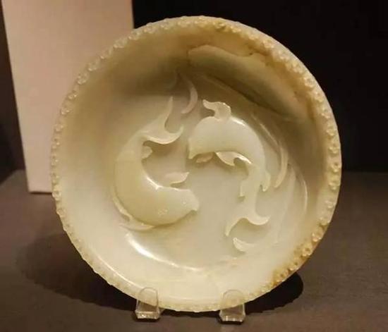 芦苇双鱼盘
