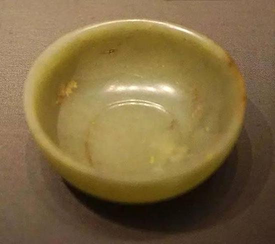 宋朝玉碗