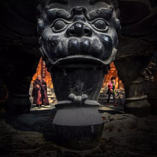 《殊途同归》 摄于山西五台山显通寺