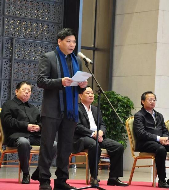 中国工艺美术大师陈礼忠致答谢词