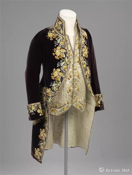 宫廷外套,英国,19世纪©V&A.webp