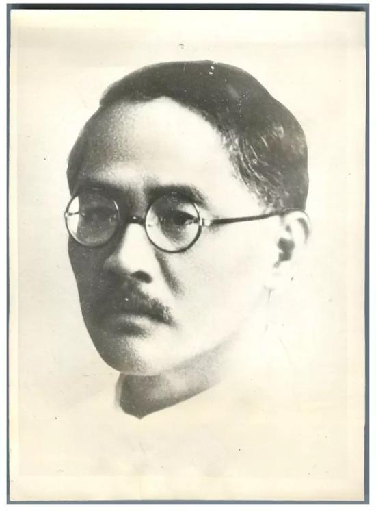 陈友仁不仅关心政治、爱好文学,