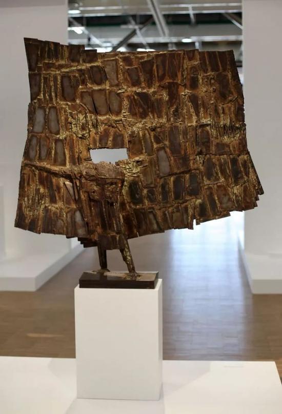 《翅》,铁焊,1957年。图片来源:埃里克·西蒙(Éric Simon),图片致谢:私人藏家
