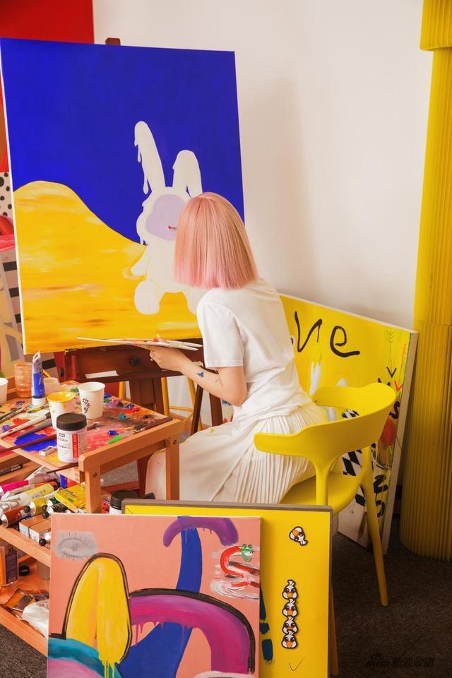 创作中的张戈