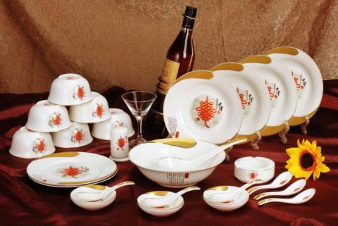 《中华春节符号》28头餐具(主办方供图)