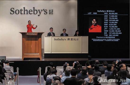 2017年香港苏富比春拍中,安迪·沃霍尔《毛主席》以9853.75万港元成交,在香港二级市场掀起一股欧美战后及当代艺术的热潮