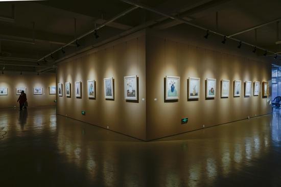 女人的优雅展览现场