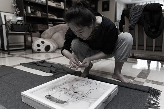 章燕紫工作照 图片来源:艺术家和方由美术