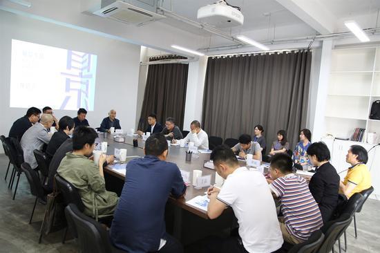 “触景生情”中央美术学院景居校友艺术作品展座谈会