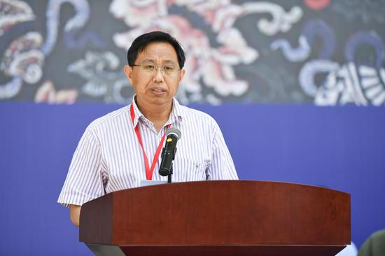 吉林省美协副主席兼秘书长孙维国致辞