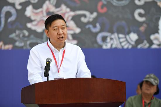 中国美术家协会活动管理处处长杜松儒致辞