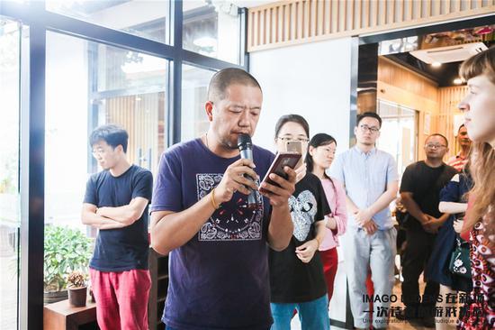 艺术家程韬现场朗诵诗词