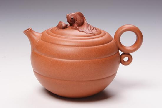 艺术家曹亚麟作品 鱼·母子情深