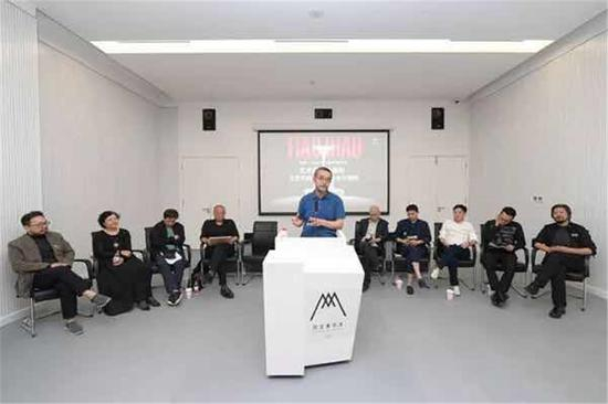 研讨会嘉宾 夏可君 周旭君 鲁虹 刘淳 隋建国 冀少峰 杨卫 何桂彦 段君 王艺