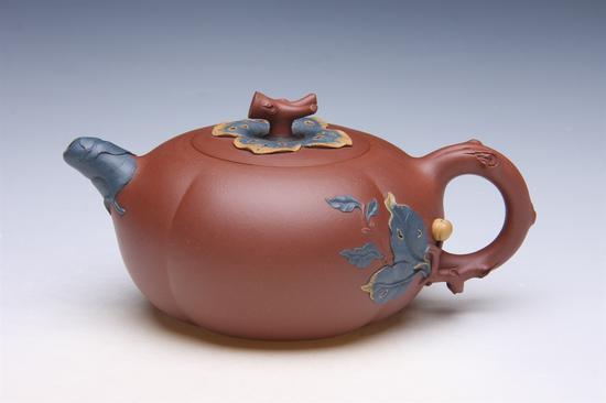艺术家蒋艺华作品 事事如意壶 泥料:紫泥 年代:2017 容量:440CC