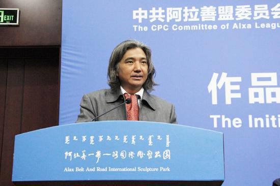 全国政协常委、中国美术馆馆长、中国美术家协会副主席、全国城雕委艺委会主任、中国城市雕塑家协会主席吴为山先生致辞