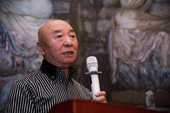 艺术家霍季民