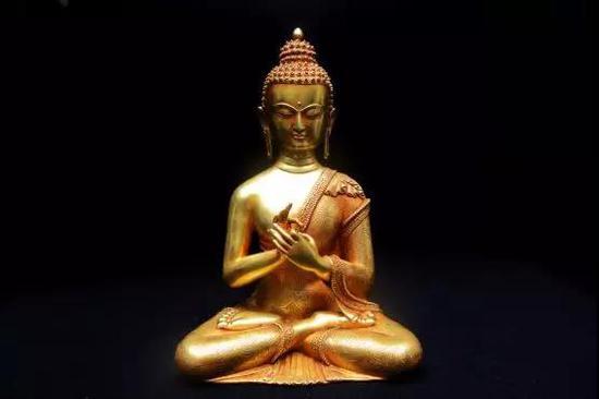 (宗教文化艺术展品赏析/大日如来佛) 拇指与食指(或中指)相捻,其余手指自然伸展。