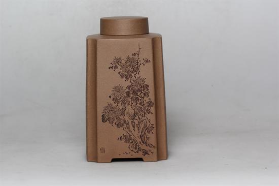 艺术家马建作品 喜足如意罐 泥料:青段 年代:2017 尺寸:高 11 CM 长 11 CM 宽 18 CM