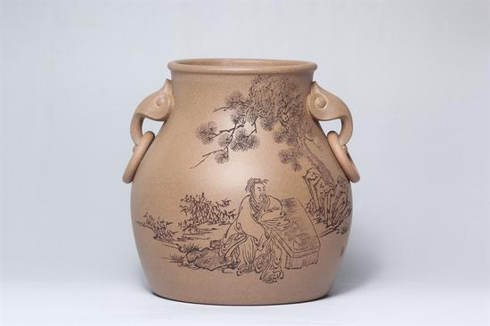 艺术家马建作品 双耳如意罐瓶 泥料:黄段泥 年代:2017 尺寸:高 17 CM 直径 10 CM