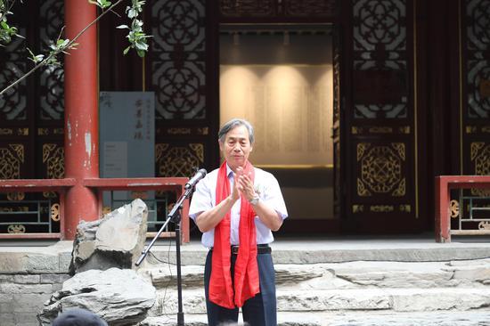 文化部原党组成员,副部长常克仁宣布开幕