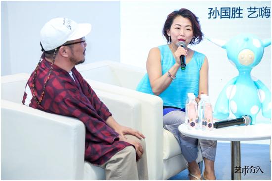 对谈嘉宾,凯德商用北部区域市场推广总经理Isabel KWEK(右)