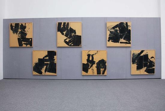 “水+墨:在书写与抽象之间”展览现场:刘懿作品